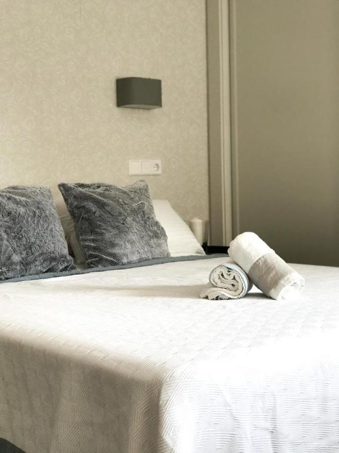 Carihuela Beach Suite Apartment Торремолінос Екстер'єр фото